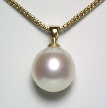 Load image into Gallery viewer, 14mm Australian South Sea pearl & 9ct gold pendant