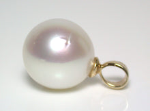 Load image into Gallery viewer, 14mm Australian South Sea pearl & 9ct gold pendant