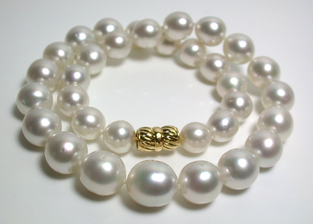 10-13.3mm AA++ South Sea pearl & 18ct gold necklace