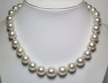 Load image into Gallery viewer, 10-13.3mm AA++ South Sea pearl &amp; 18ct gold necklace