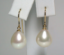 Load image into Gallery viewer, Pear-shaped 11x13mm white pearl &amp; 9 carat gold earrings