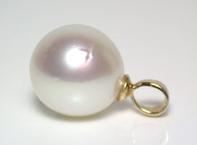 Load image into Gallery viewer, 14mm Australian South Sea pearl &amp; 9ct gold pendant