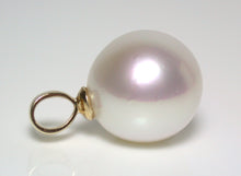 Load image into Gallery viewer, 14mm Australian South Sea pearl &amp; 9ct gold pendant