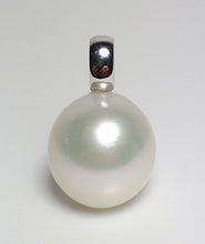 Load image into Gallery viewer, 15mm Australian South Sea pearl &amp; 9ct white gold pendant