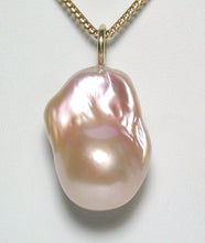 Load image into Gallery viewer, 28x20mm pale pink fireball pearl &amp; 9 carat gold pendant