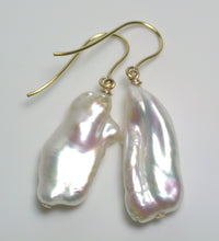 Load image into Gallery viewer, 23x11mm white biwa freshwater pearl &amp; 9ct gold earrings