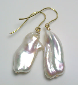 23x11mm white biwa freshwater pearl & 9ct gold earrings