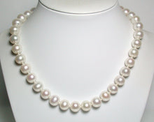 Load image into Gallery viewer, 11-11.5mm white pearl &amp; vermeil necklace