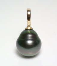 Load image into Gallery viewer, 12.5x13mm peacock Tahitian pearl &amp; 9ct gold pendant