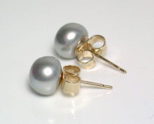 Load image into Gallery viewer, 7-7.5mm silver-grey freshwater pearl &amp; 9 carat gold earrings