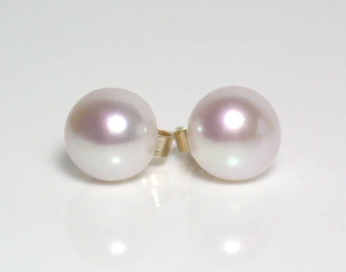 7.5mm white freshwater pearl & 9 carat gold earrings