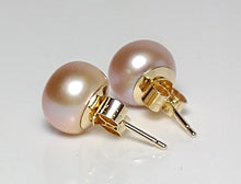 Load image into Gallery viewer, 8.5-9mm dusky pink pearl &amp; 9 carat gold earrings