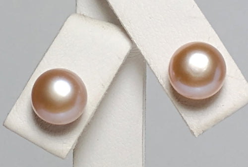 8.5-9mm dusky pink pearl & 9 carat gold earrings