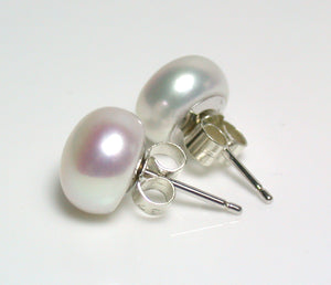 8.5-9mm white pearl & 9 carat gold earrings
