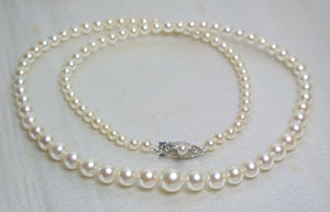 Vintage Mikimoto cultured Akoya pearl & 10ct white gold necklace in original box
