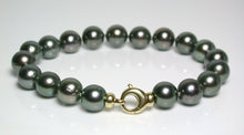 Load image into Gallery viewer, 9-9.5mm peacock Tahitian pearl &amp; 18ct gold bracelet