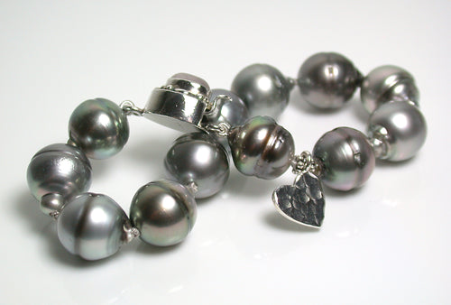 10.5-12mm peacock grey Tahitian pearl & sterling silver bracelet